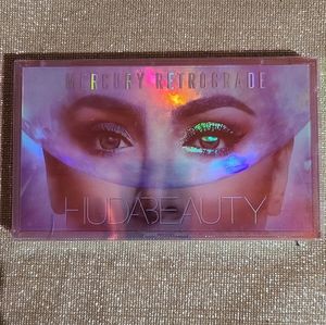 Huda Beauty Mercury in Retrograde Eyeshadow Palette